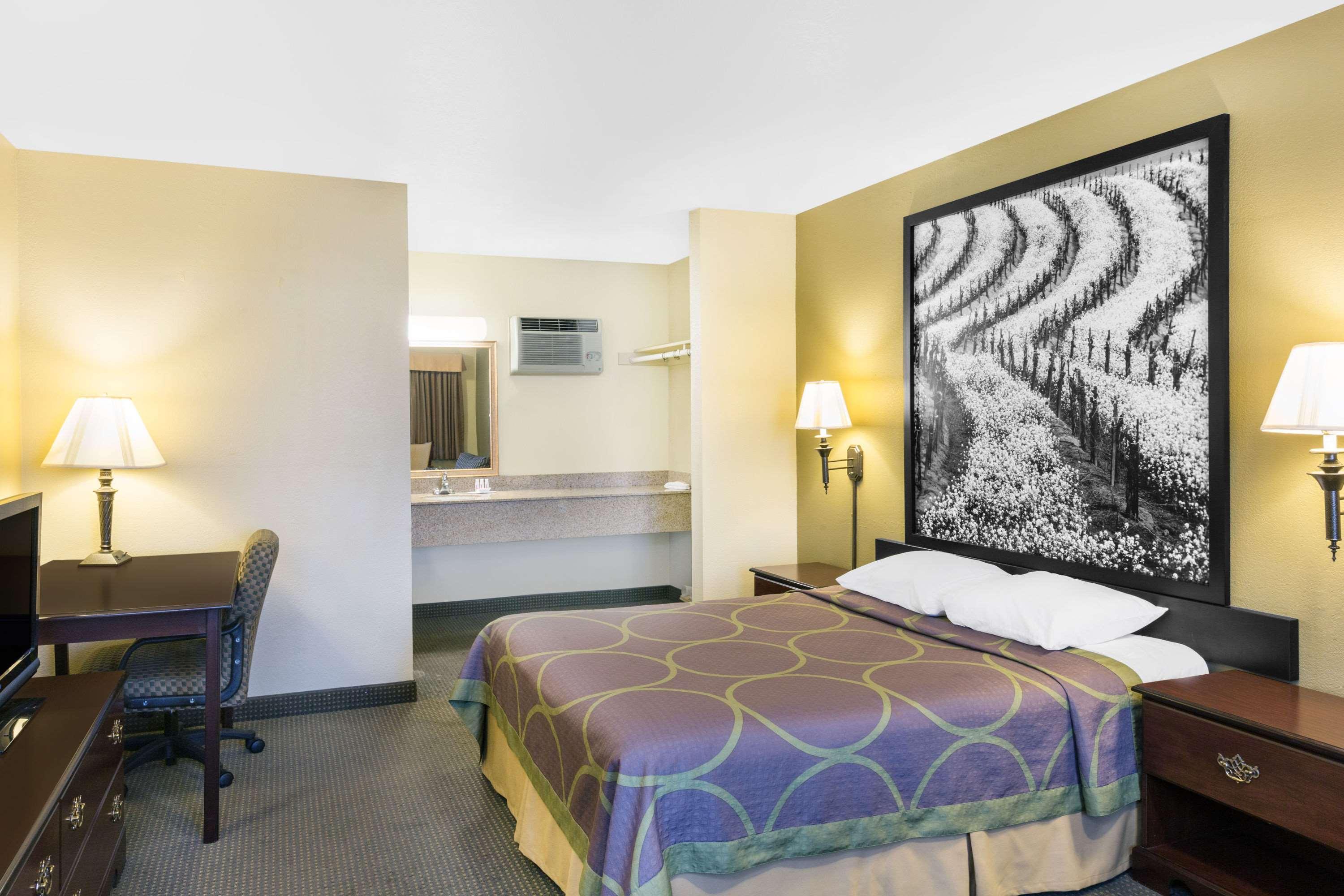 Motel Super 8 By Wyndham Corning Extérieur photo