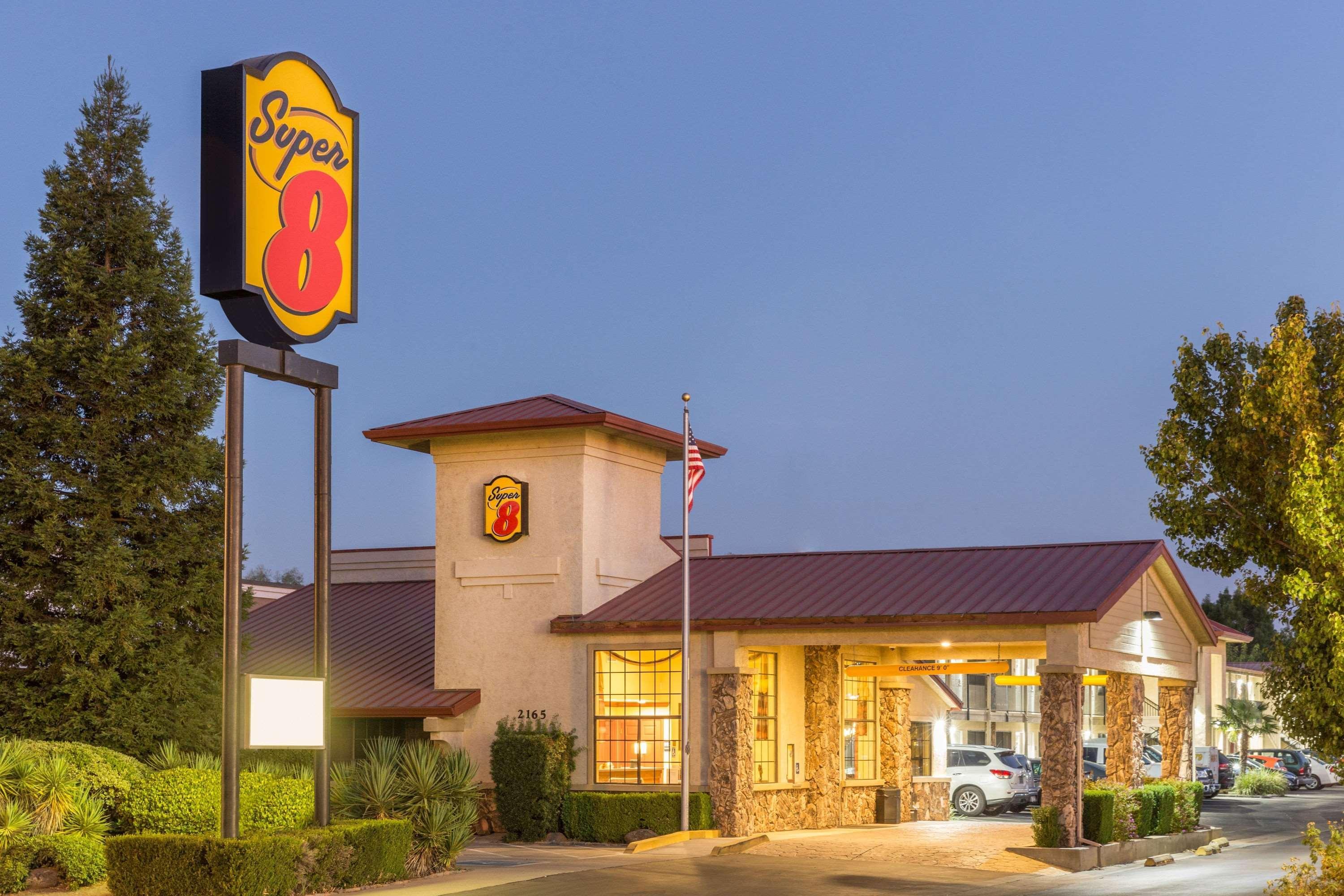 Motel Super 8 By Wyndham Corning Extérieur photo